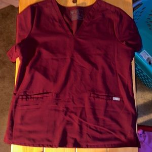 Figs 3 Pocket Casma Scrub Top